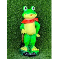 Лягушка в платке с лопатой Фигурка садовая 